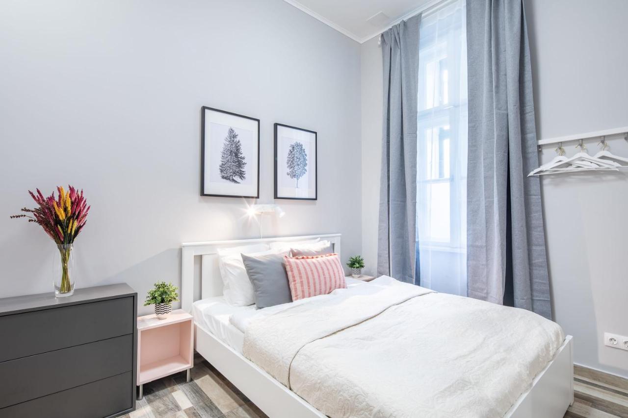 New - Central And Modern Studio Budapest Exteriör bild