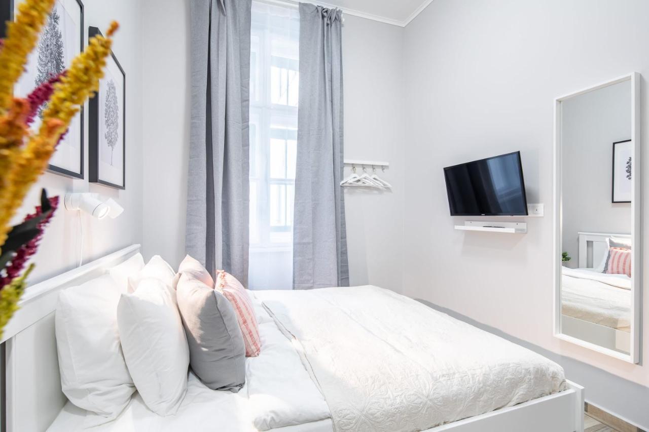 New - Central And Modern Studio Budapest Exteriör bild